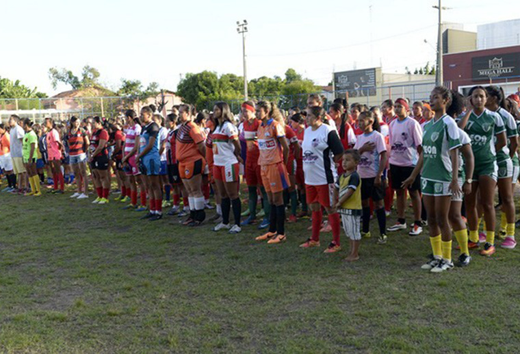 Competição visa incentivar o esporte feminino