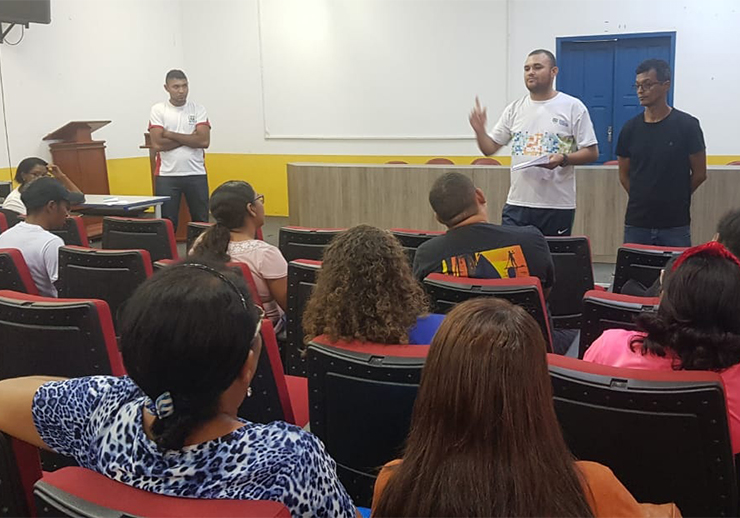 Diretores e professores participam de reunião sobre o Circuito de Atletismo