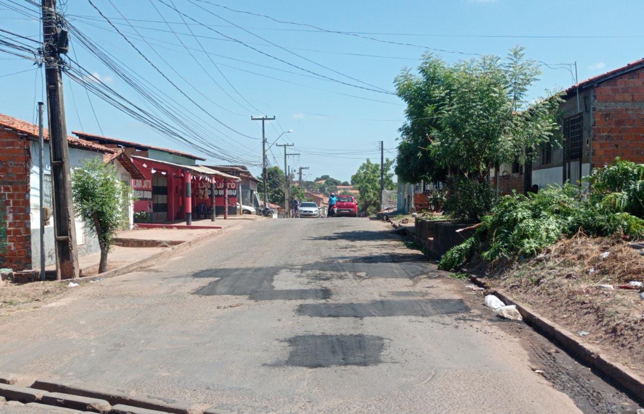 Seinfra prossegue com recuperação da pavimentação em seis bairros da  Capital nesta quarta