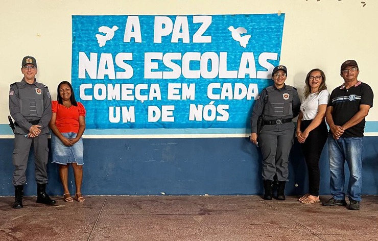 Prefeitura realiza roda de conversa de combate ao bullying em escola  municipal