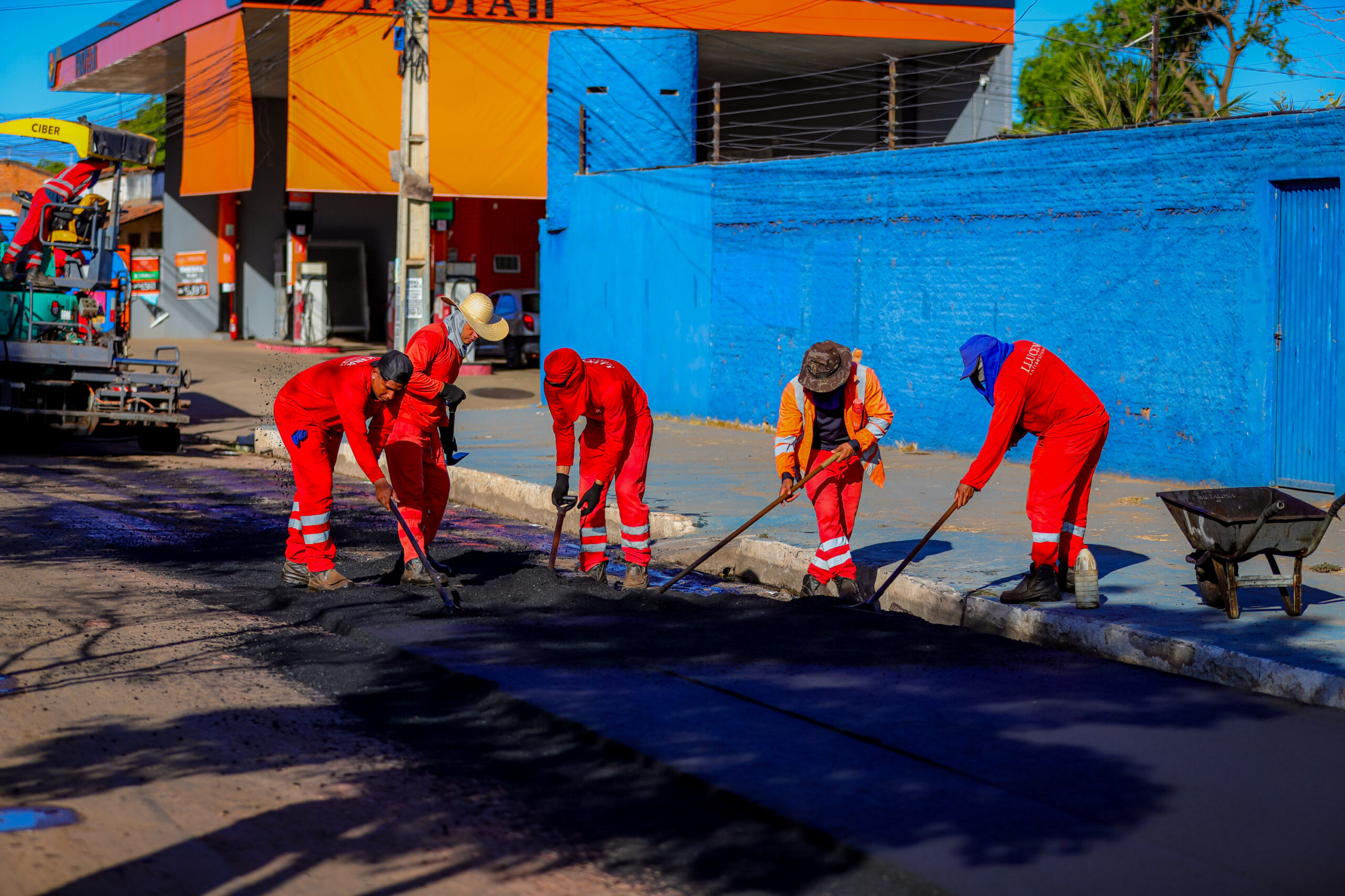 Com obras aceleradas, Avenida do Hospital ganha novo asfalto