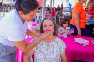Carreta da Mulher Maranhense realiza atendimentos em Timon e fortalece políticas de saúde e autocuidado feminino