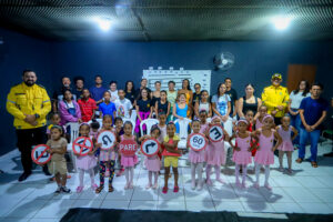 Prefeitura de Timon promove palestra educativa e implanta faixa elevada em frente à Escola Beija-Flor I