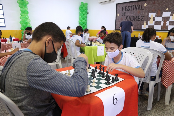 Projeto Xeque-Mate proporciona vivências com aulas de xadrez para alunos de  Teresina - 180graus - O Maior Portal do Piauí