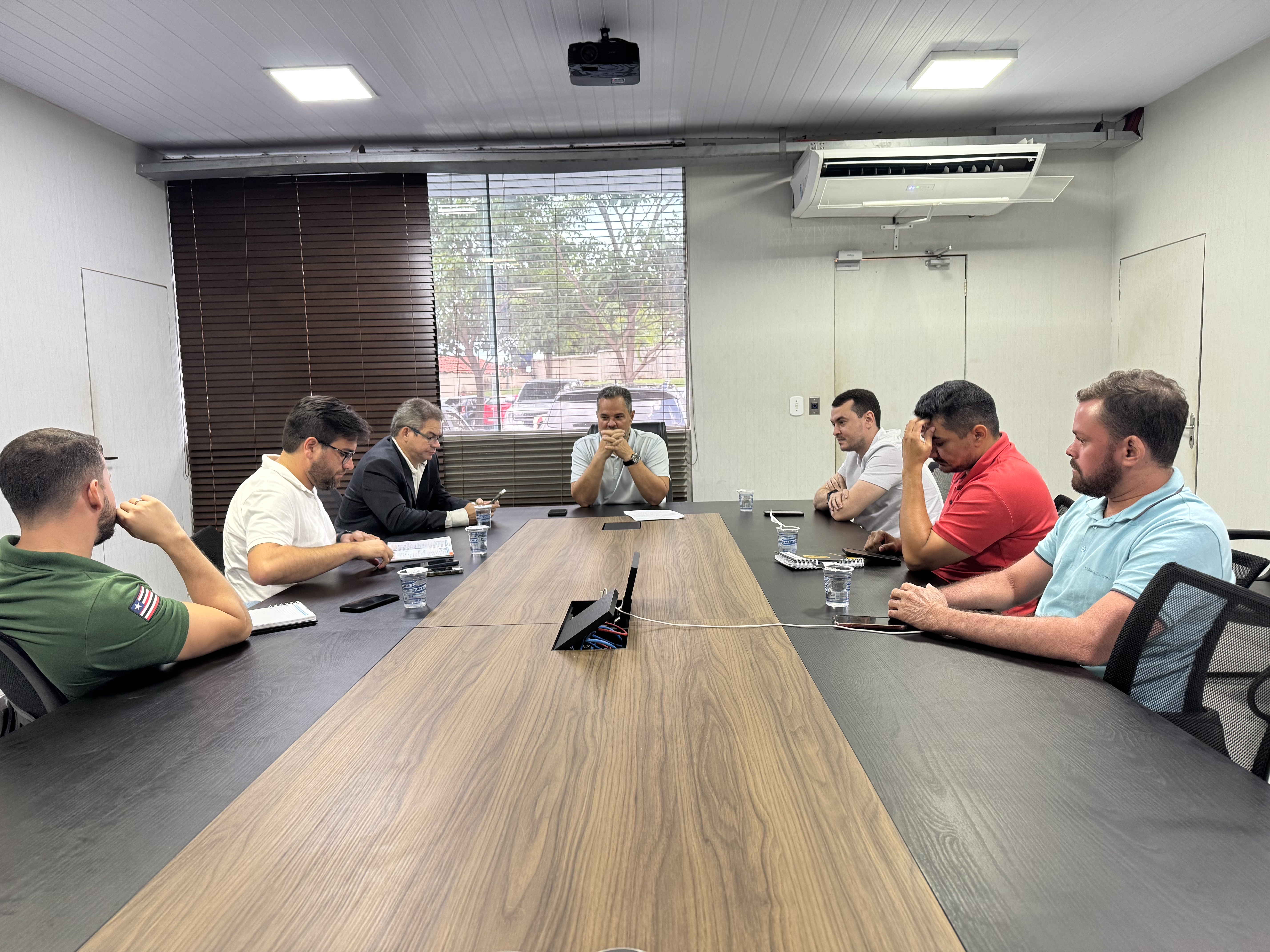 Prefeito Rafael Brito e SEAP firmam parceria para reforçar a limpeza pública em Timon