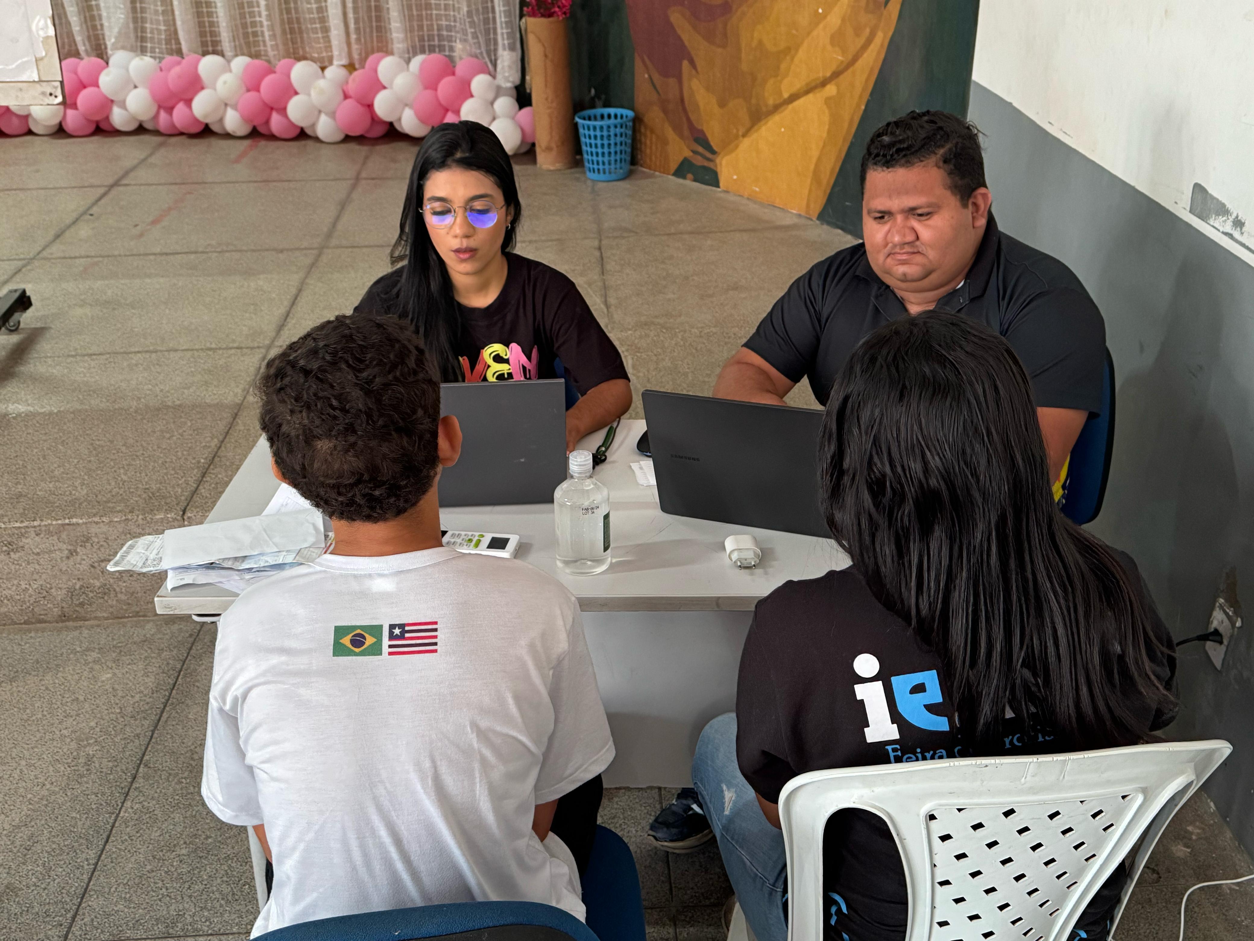 Coordenação Municipal de Juventude realiza inscrições para o Programa Cartão Transporte Universitário no IEMA
